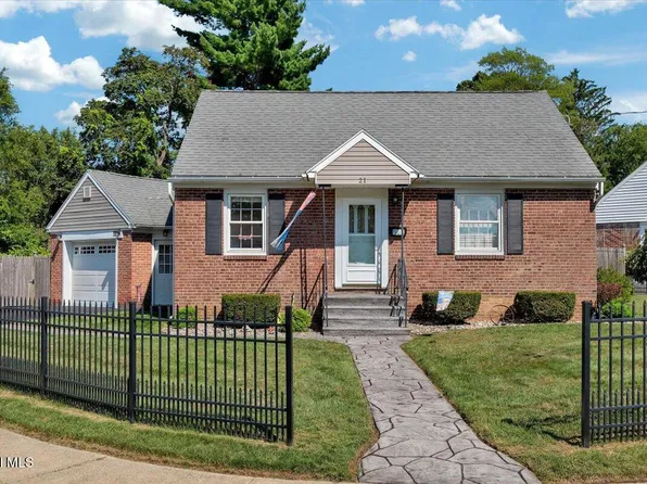 21 Campbell Drive, Albany, NY 12205