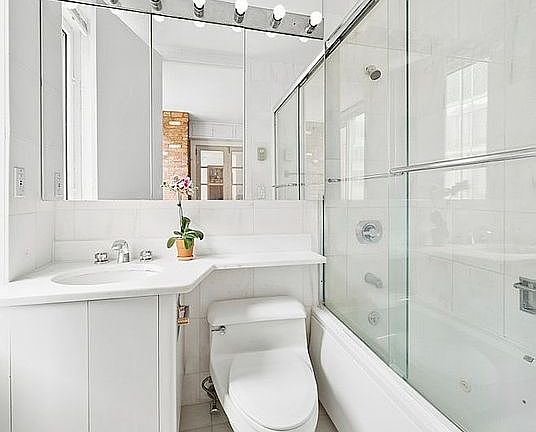 5th image of 161 W 61st St APT 11E