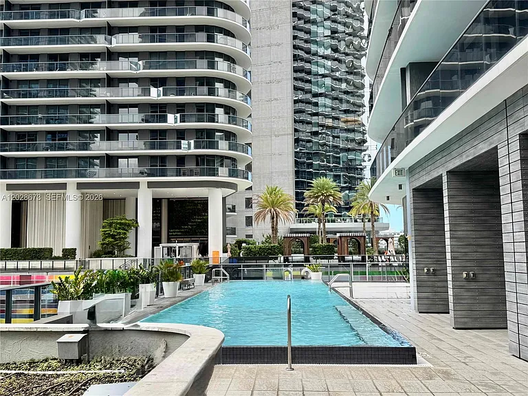 55 SW 9th St #3201 — Photo 40