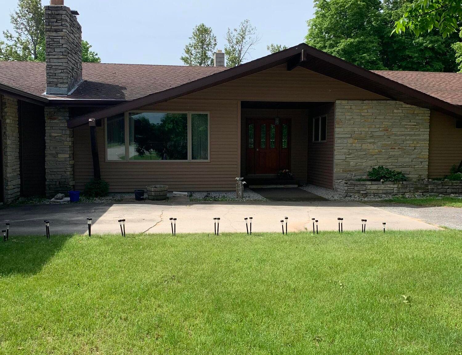 W11635 Lake St, Naubinway, MI 49762 MLS 23158 Zillow