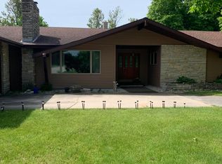W11635 Lake St, Naubinway, MI 49762