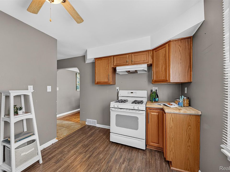 88 Potter Dr, photo 12