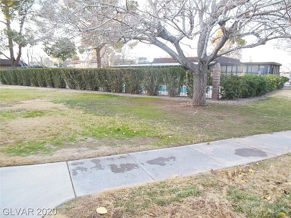 3rd image of 6182 Meadowgrass Ln #0