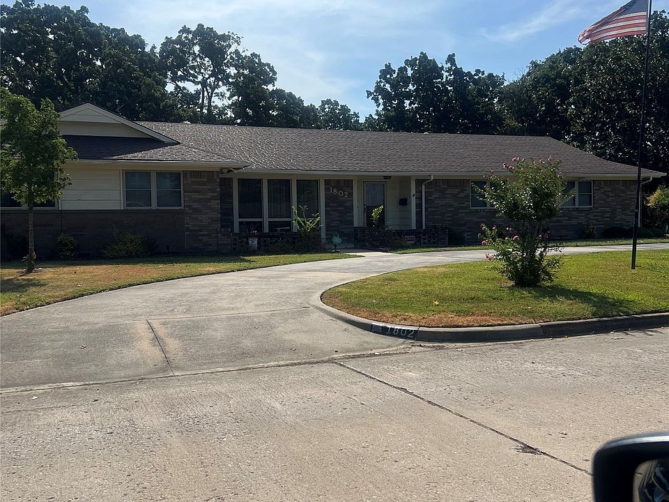 1st image of 1802 Mockingbird Ln