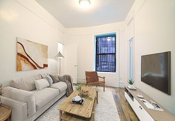 4th image of 624 W 139th St #1A