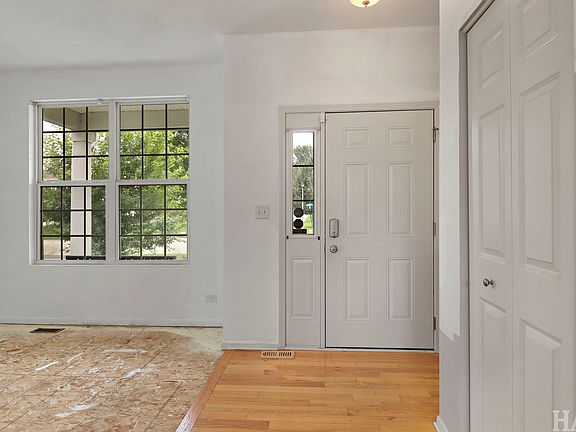 4th image of 1721 Roger Rd