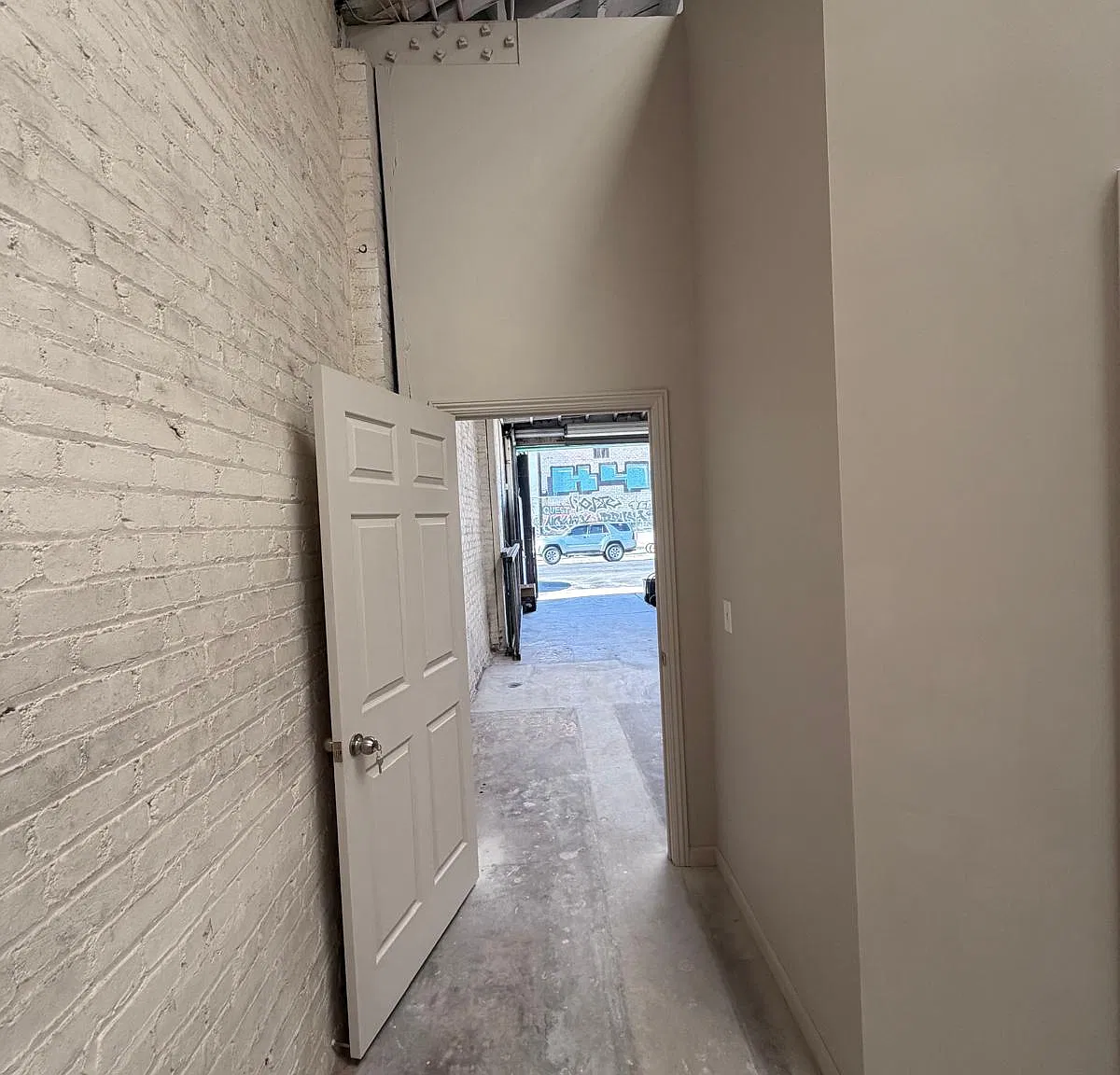 Studio, $3,495 — Photo 2