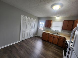 100 Beth Dr #1, Lawrenceburg, KY 40342
