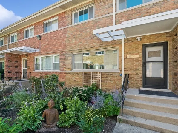 7508 N Ridge Blvd APT C, Chicago, IL 60645
