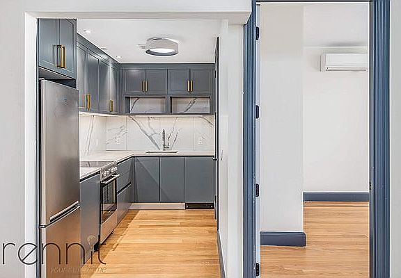 3rd image of 1430 Fulton St APT 804