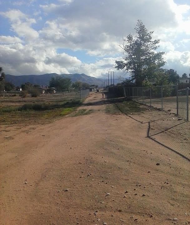 2nd image of 21253 Laguna Rd
