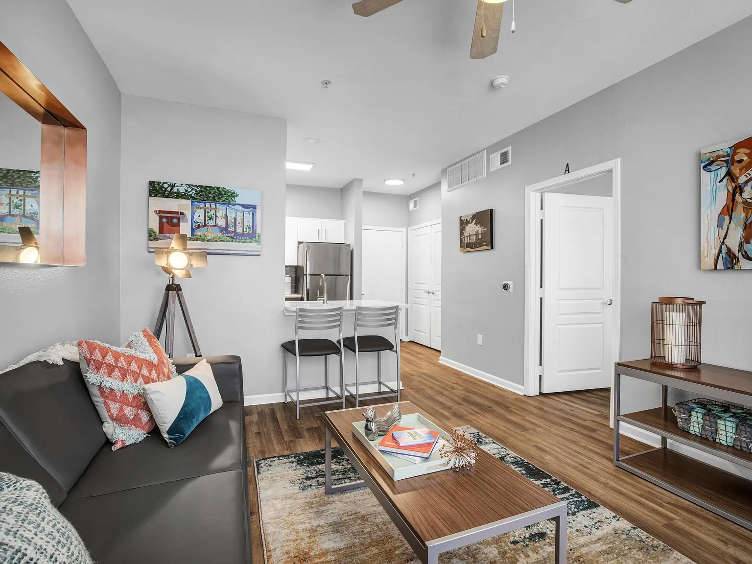 The Quarters Grayson House (Student Housing - Rent by the Bed) — Photo 4