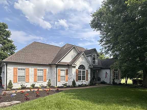2nd image of 1418 Caroline Ct