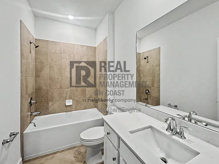 20501 Hazelnut Ct S — Photo 12