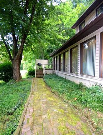 4th image of 411 Greenbrook Cir
