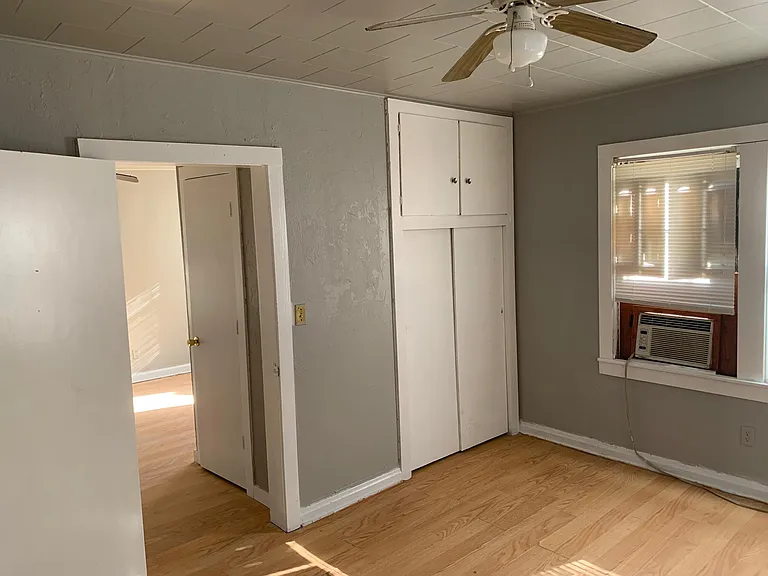 1208 N Philadelphia Ave — Photo 3