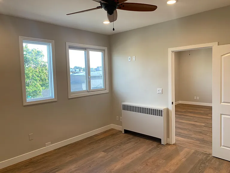 4383 Piedmont Ave — Photo 9
