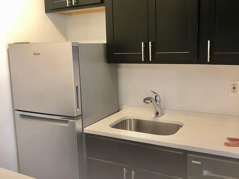 2351 W Wilson Ave #206 — Photo 7