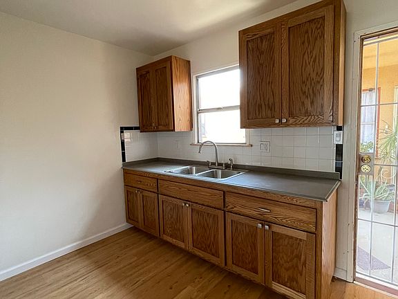 5th image of 1500 W Alameda Ave #1/2