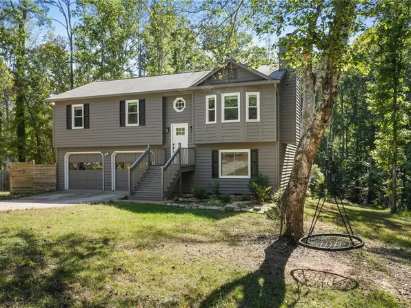 2375 Azalea Dr, Loganville, GA 30052