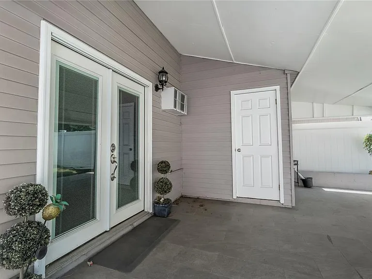 1535 Irene St — Photo 23