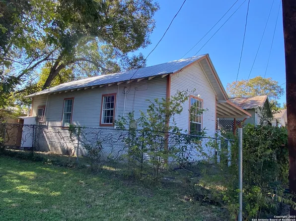 216 BIG FOOT, San Antonio, TX 78204