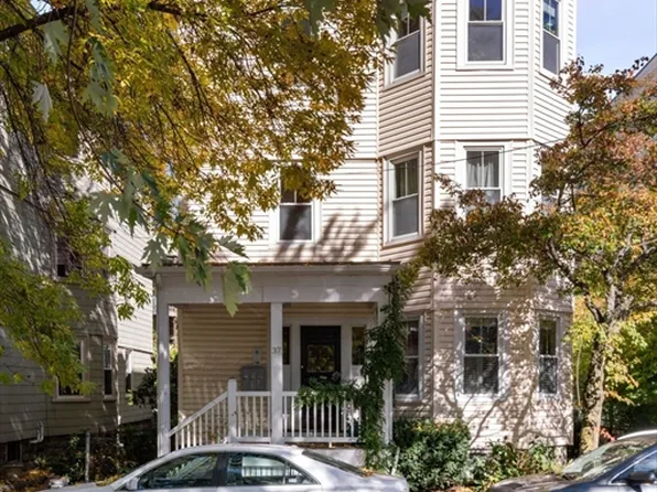 37 Dimick St #1, Somerville, MA 02143