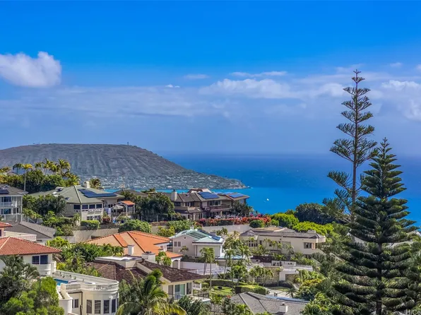 549 Moaniala St, Honolulu, HI 96821