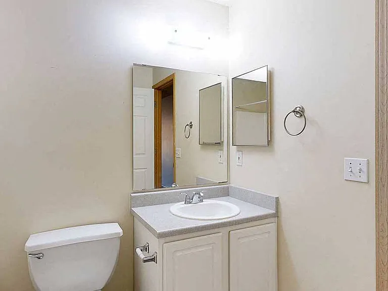 Northbrook Apartments — Photo 219