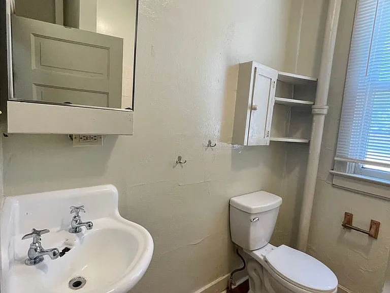1123 Laporte Ave — Photo 7