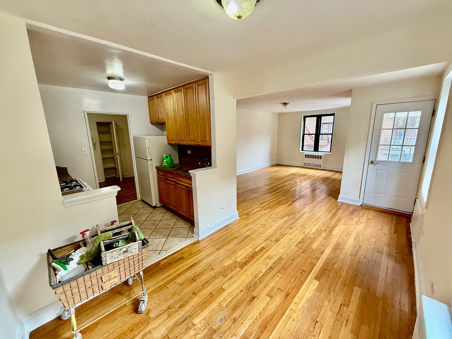 2 bed, 1150 sqft, $2,949 — Photo 4