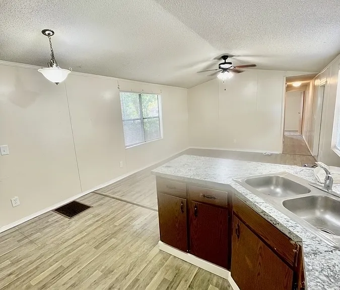 232 Stockton St — Photo 3