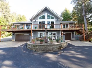 211 E Surfcrest Ave, Cannon Beach, OR 97110