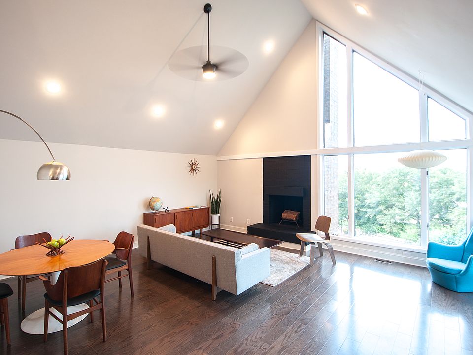 1st image of 696 Mowbray Arch APT 660