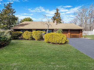 5 Wendy Rd, Coram, NY 11727