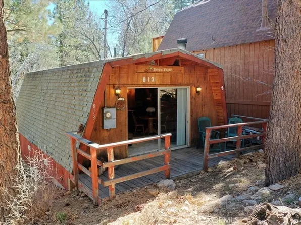 813 Cedar Ln, Sugarloaf, CA 92386