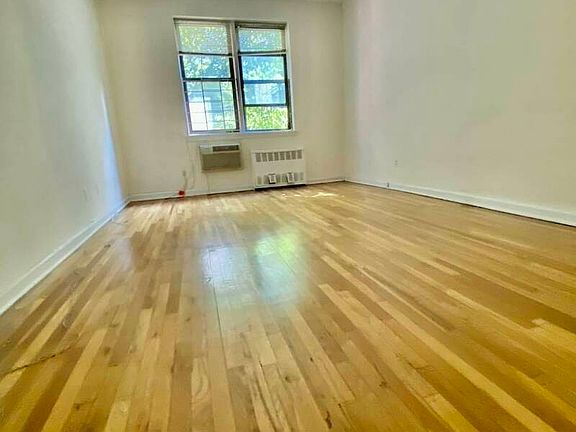 5th image of 405 E 82nd St APT 3L