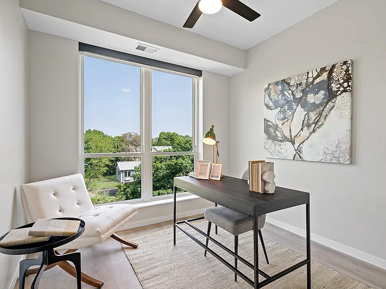 Huck Apartments — Photo 12