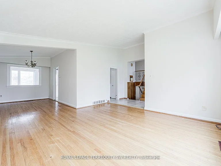 35 Euphrasia Dr — Photo 19