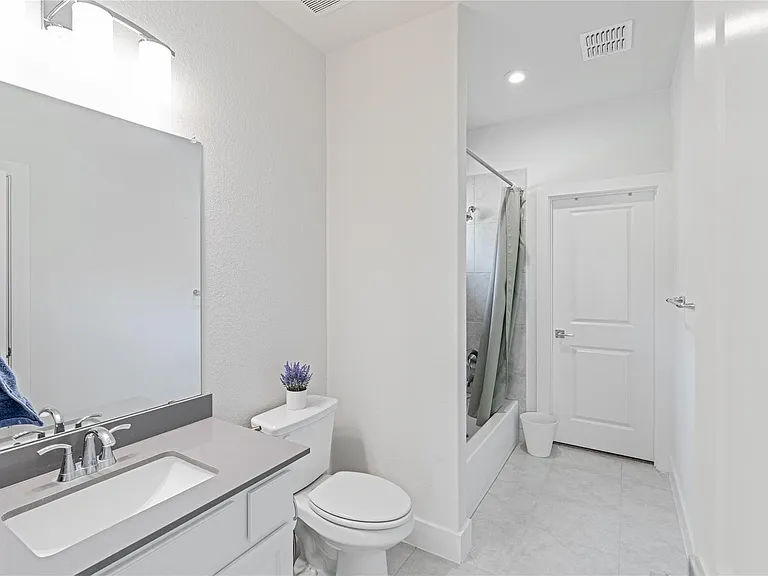 312 Palatino Bnd — Photo 25