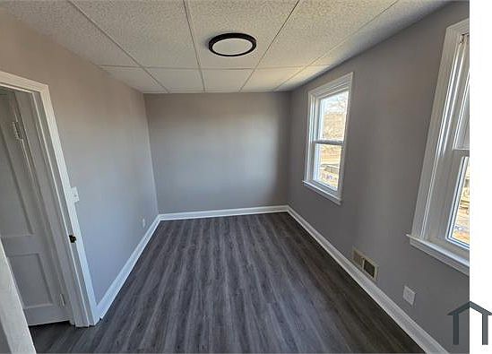 5th image of 1109 N Wheeler Ave