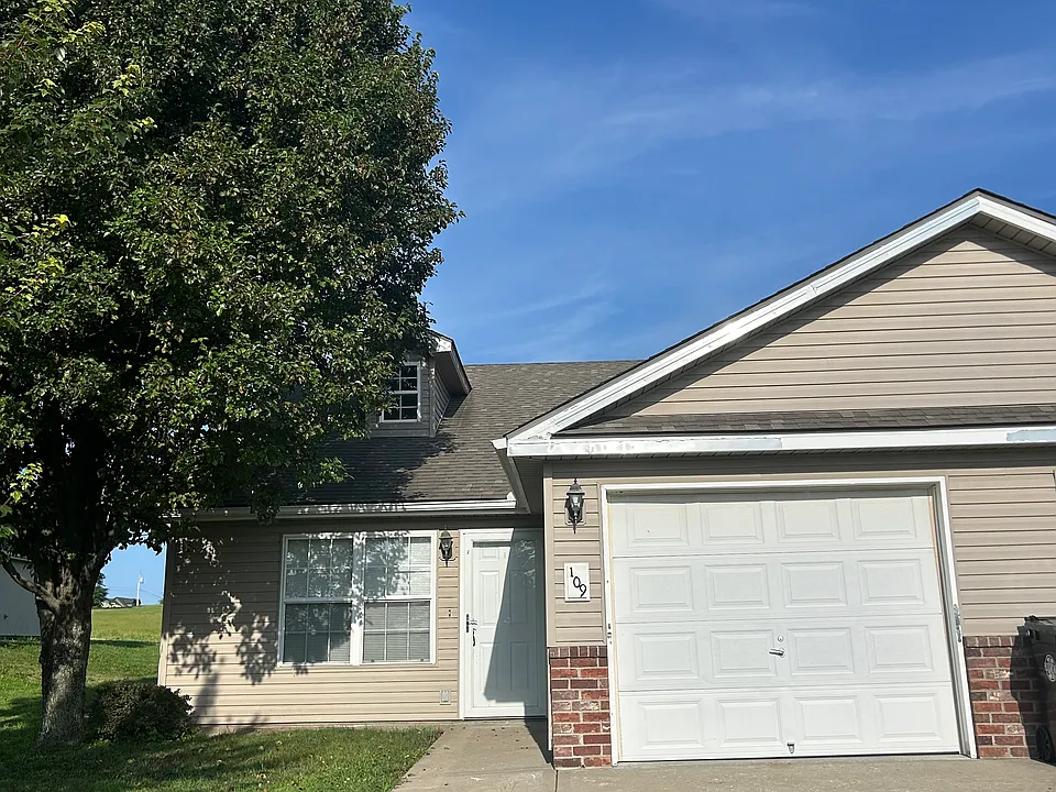 109 Golfview Dr