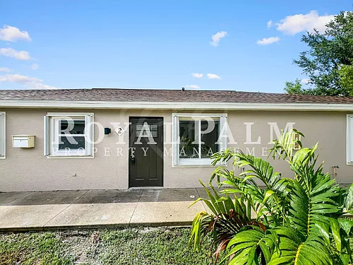 1321 SE 8th Ave #2 Photo 1