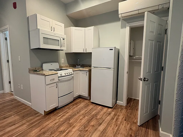 776 Main St #2 — Photo 3