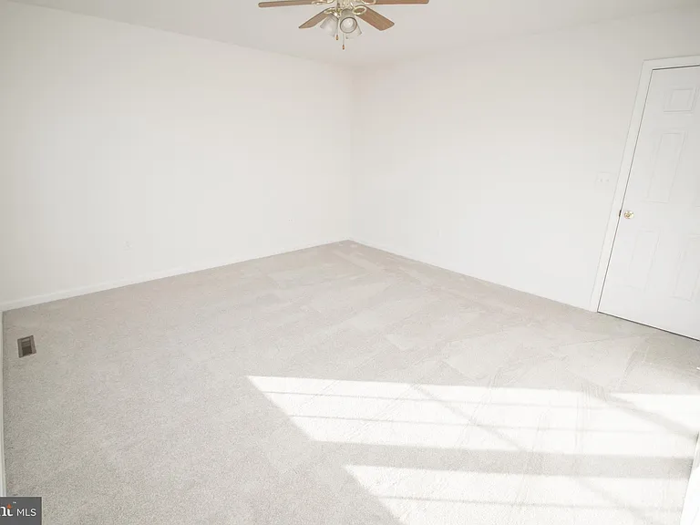 21421 Mary Margaret Ct — Photo 40