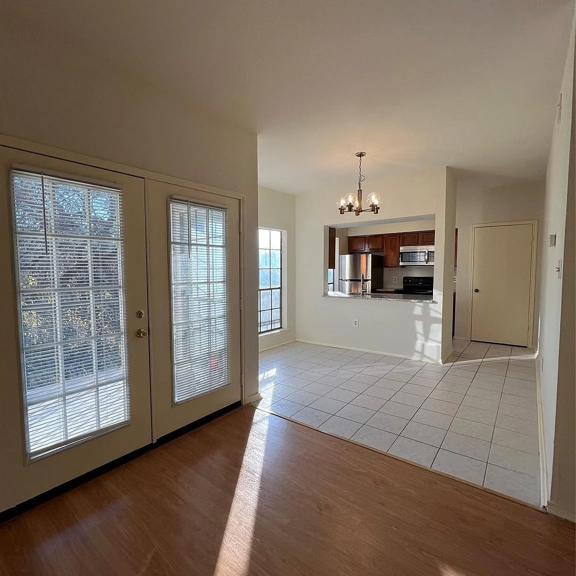 2 bed, 2.0 bath, 984 sqft, $1,250 — Photo 4