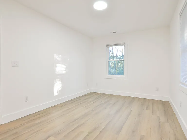 7426 Claudia Dr — Photo 7