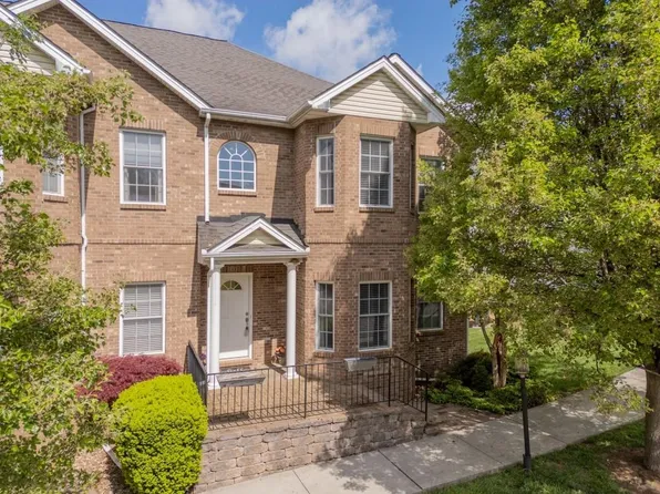 90 Phoenix Blvd, Christiansburg, VA 24073