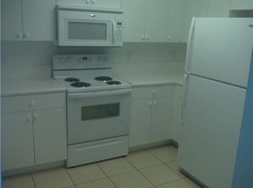 3rd image of 11102 NW 83rd St APT 106