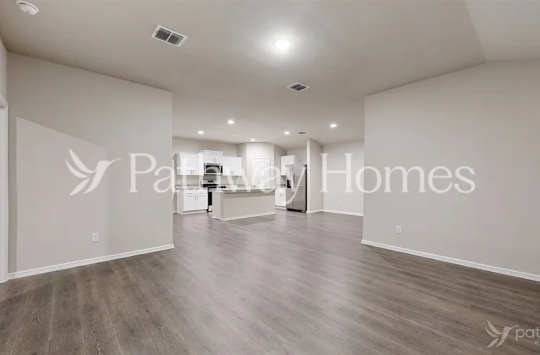 1609 Vandemere Ct — Photo 4